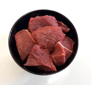 Forbarf | Hovězí svalovina kostky 1 kg